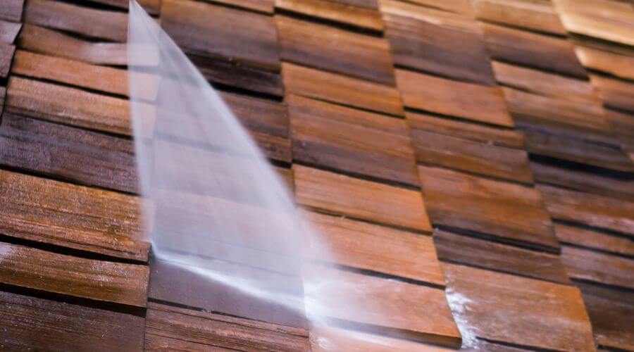 Professional gutter cleaning in Washington, IA